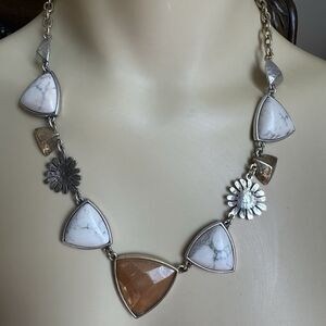 Lucky Brand Link Chain Necklace 20 Inch Faux Stone Beaded Silver Tone Floral